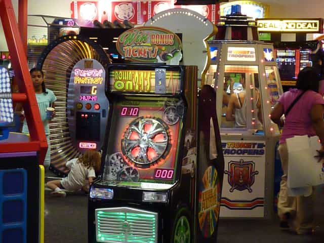 Vibrant arcade at Chuck E. Cheese Lakewood for team-building and family events.
