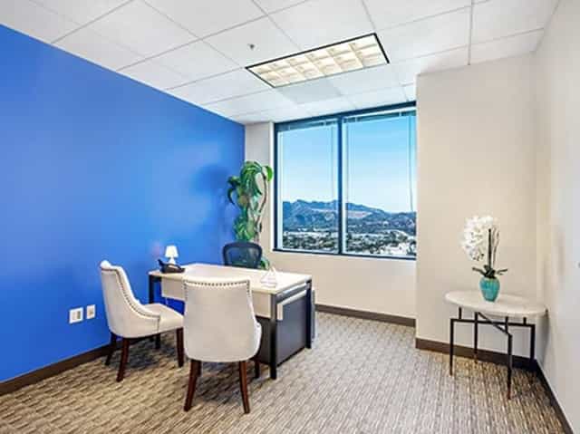 Modern meeting space on 17th Floor, Glendale Plaza, ideal for brainstorming sessions.