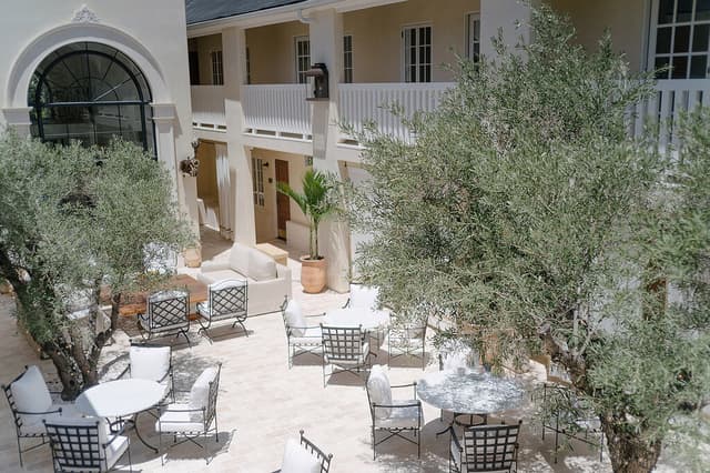 Cara Restaurant