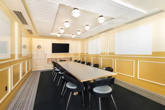Meeting room in West Hollywood with ergonomic chairs for professional events.