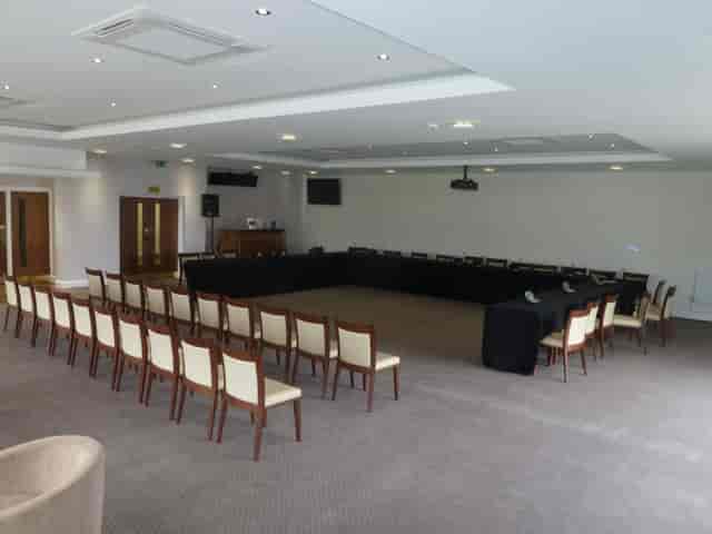 Nigel Clark Suite at Kempton Park: U-shaped meeting space for workshops and presentations.