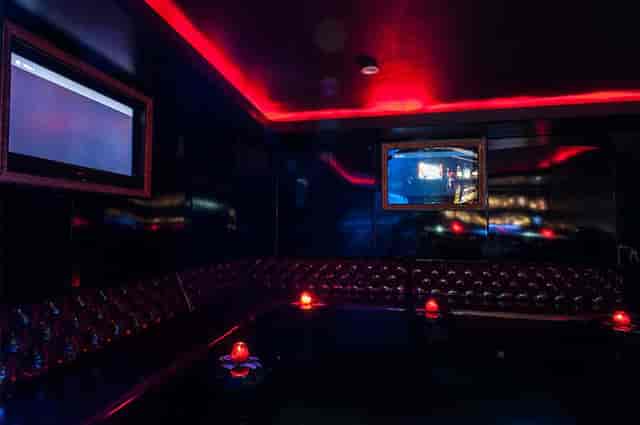 Sleek lounge at The Viper Room, ideal for intimate gatherings and networking events.