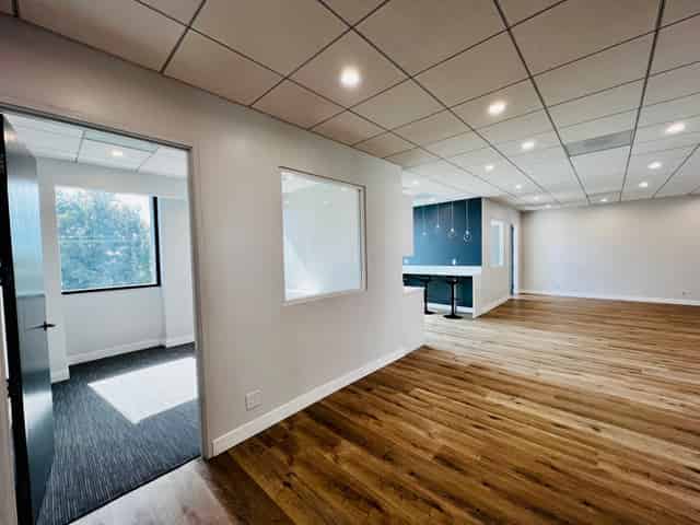 Suite 410