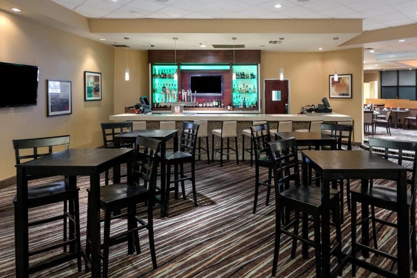 Modern bar area in Holiday Inn Torrance, perfect for networking events and casual gatherings.