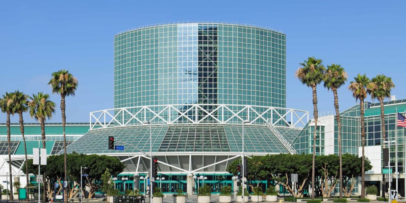 Modern convention center with glass facade, ideal for conferences and trade shows.