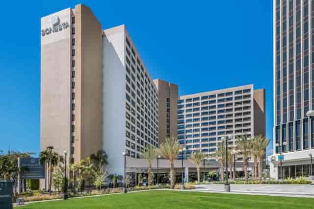 Modern meeting rooms at Sonesta Los Angeles Airport, ideal for events and gatherings.