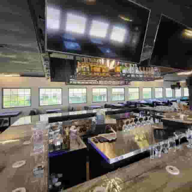 VYBZ Kitchen & Lounge