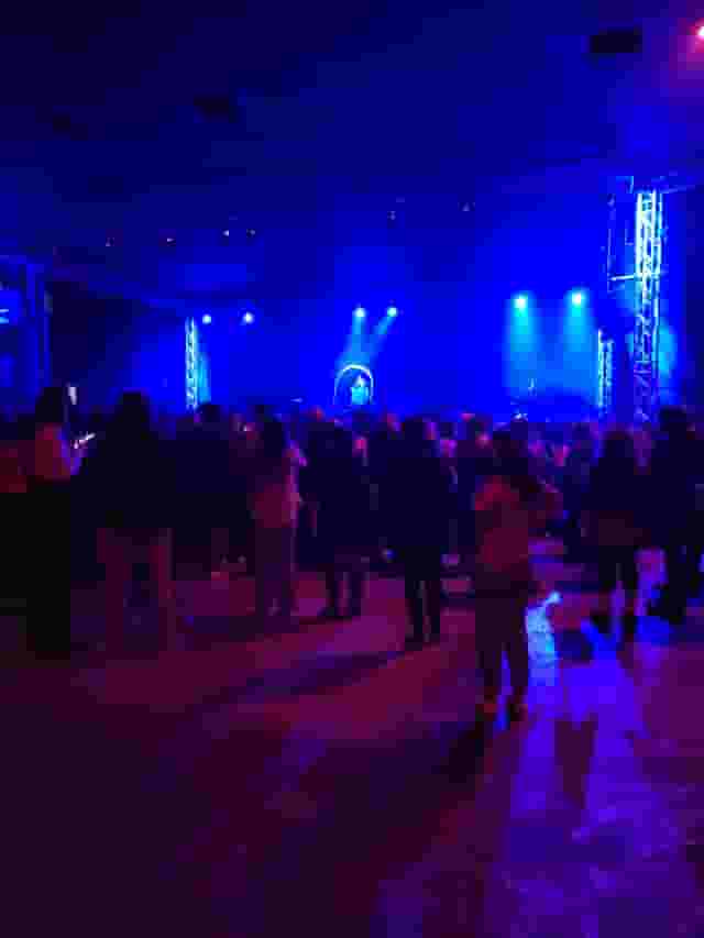 Side Stage