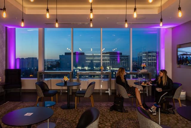 FLORA Rooftop Restaurant & Bar