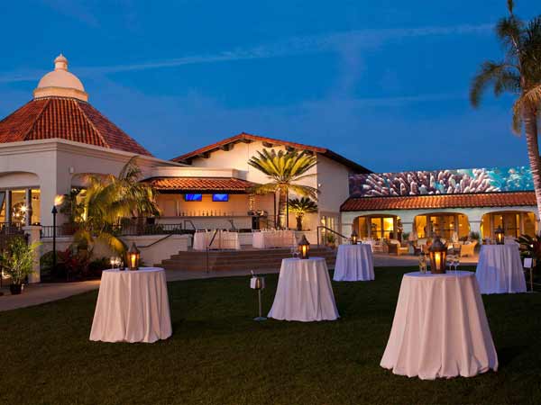 Elegant outdoor venue at Kona Kai Resort, perfect for upscale receptions and cocktail hours.
