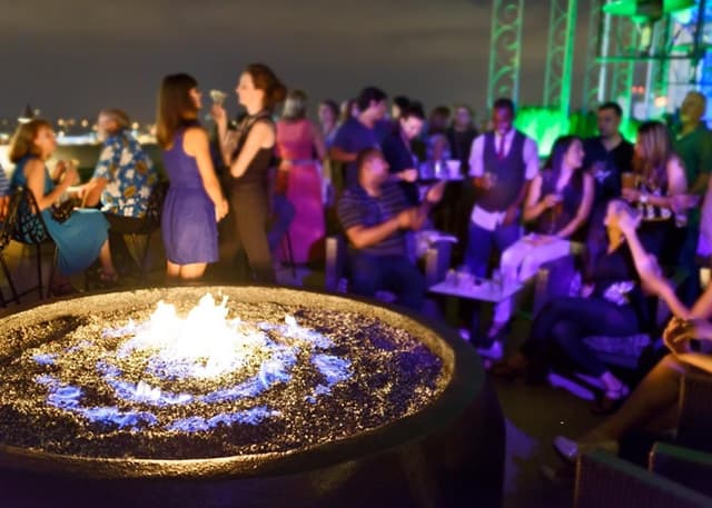 ALTITUDE Sky Lounge