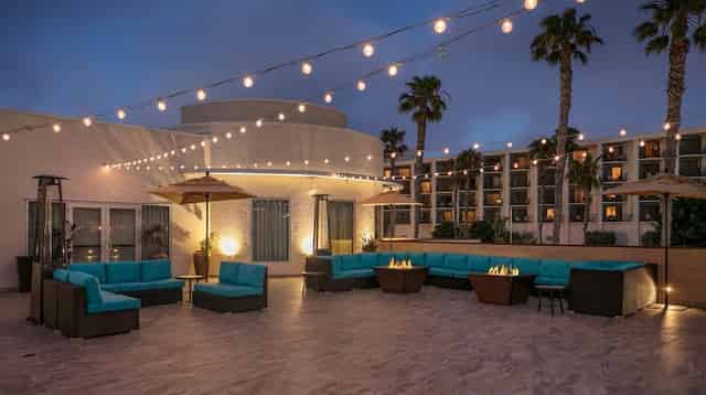 Redondo Beach Hotel +1 more
