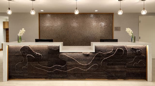 Redondo Beach Hotel +1 more