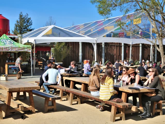 Lagunita Pavilion