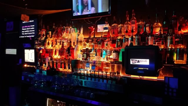 Vibrant bar setup in New Wave Restaurant & Bar for networking events and social gatherings.