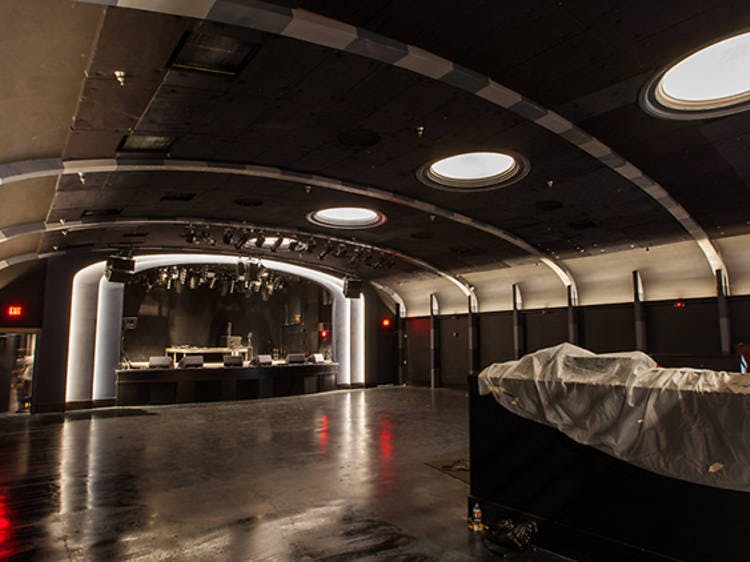 Versatile event space with high ceilings for corporate events and private parties in LA.