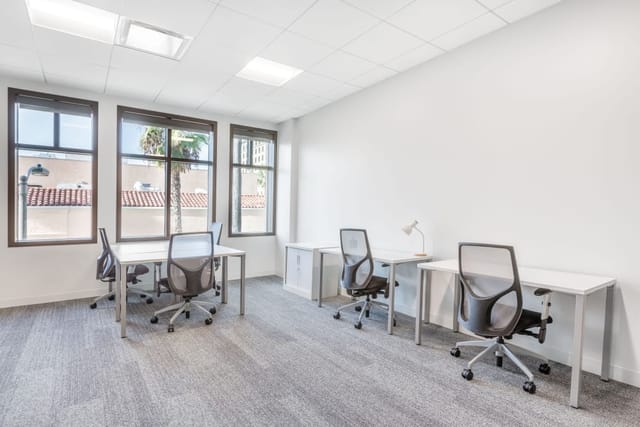 Stylish meeting room with ergonomic chairs for productive brainstorming sessions.
