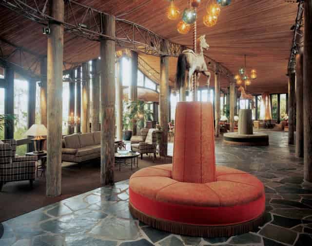 Lobby Lagoon I or II