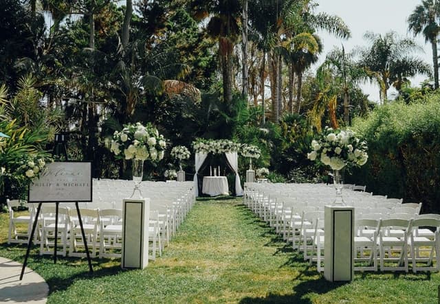 Island Point Lawn