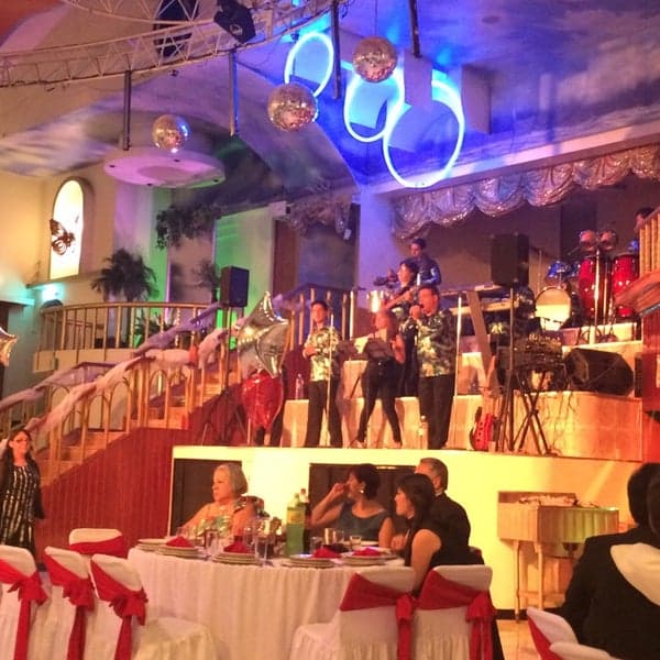 Salon Monarca