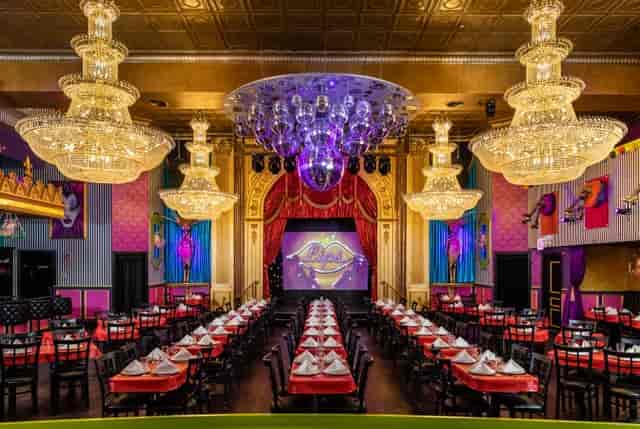 Vibrant event venue in San Diego with elegant chandeliers for corporate gatherings.