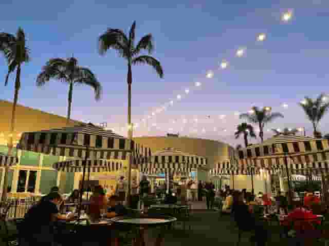 Firefly Eatery & Bar