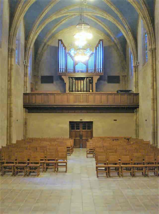 Shatto Chapel at First Congregational Church, spacious venue for events and performances.