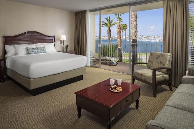 Deluxe Bayfront