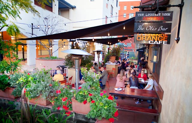 Outdoor dining at Café Patio, perfect for casual networking events and gatherings.