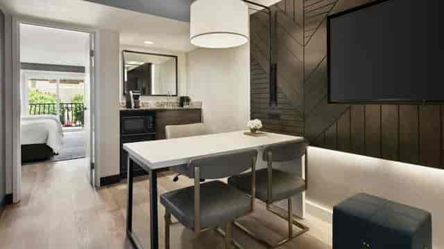 Embassy Suites Los Angeles Downey ...