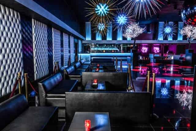bar
