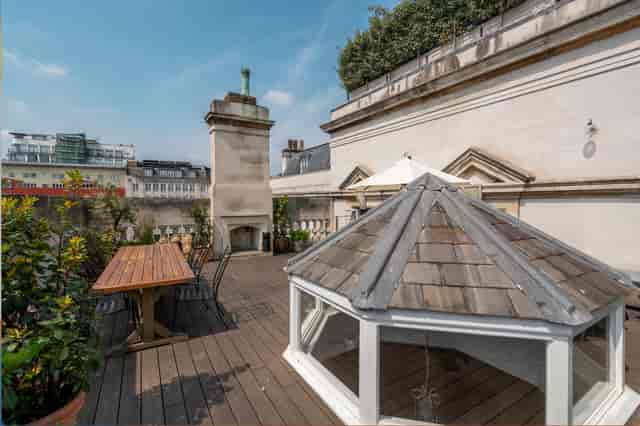 Billiards room and rooftop terrace at Knotel Workclub, ideal for networking events.