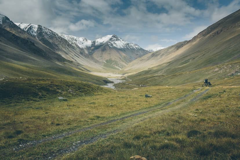 Breathtaking mountain valley for outdoor retreats and team-building events.