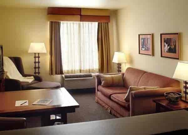 Cozy hotel suite at Vineyard House, perfect for meetings and breakout sessions.