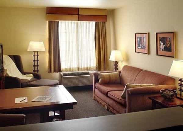 Cozy hotel suite at Vineyard House, perfect for meetings and breakout sessions.