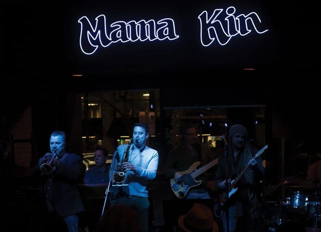 SamanAndrew Keep in touch with Mama Kin ...