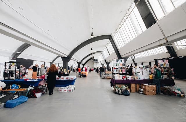 Box Hub Warehouse 