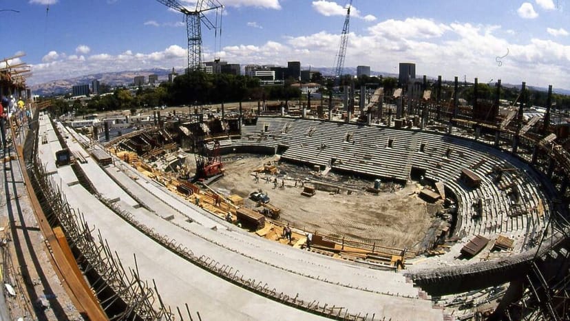 Under-construction stadium in PETE BE CENTER for events and concerts.
