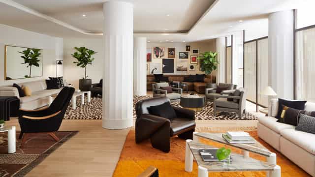 Stylish lounge at Kimpton Alton Hotel, ideal for networking events and casual gatherings.
