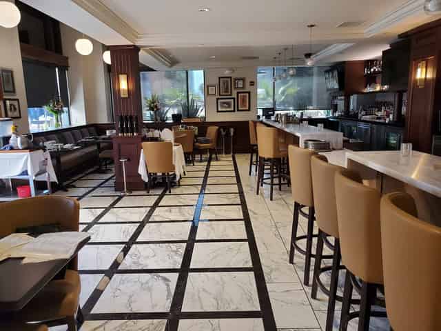 Semi-Private Raised Dining Room
