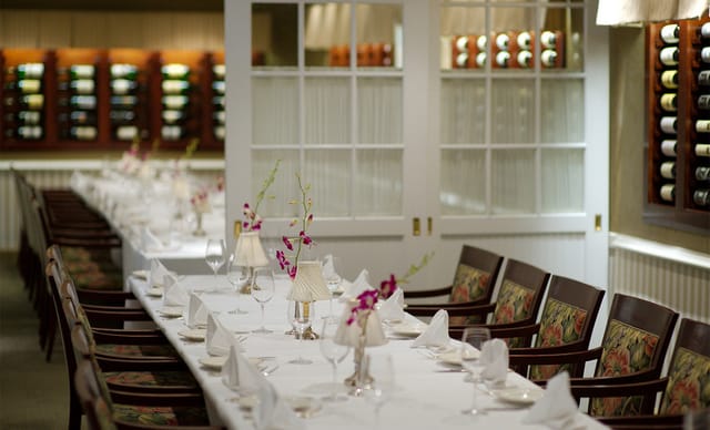 Elegant dining room at Le Papillon, perfect for corporate dinners and culinary events.