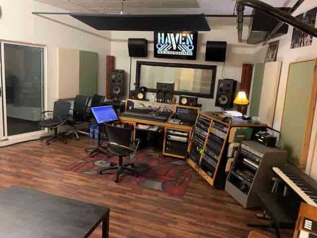 Recording studio at Transwarp Melodics, ideal for music events and creative workshops.