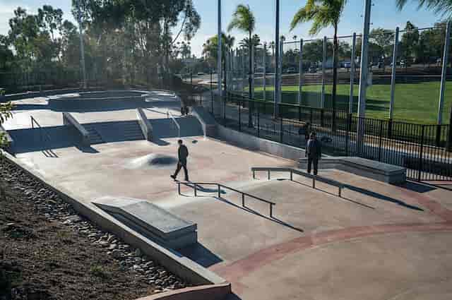 Modern skate park with ramps in Park de la Cruz for youth events and competitions.