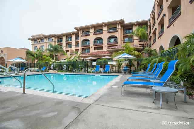 Pool area at Courtyard San Diego Airport, perfect for outdoor events and relaxation.