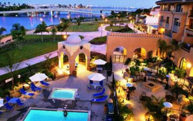 Outdoor event venue with pool at Courtyard San Diego, ideal for weddings and corporate retreats.