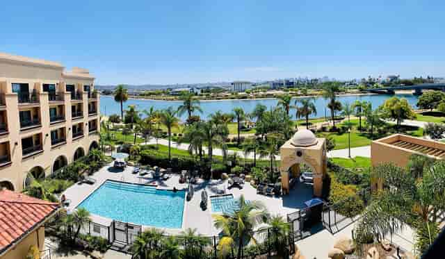 Serene poolside venue at Courtyard San Diego for corporate retreats and events.