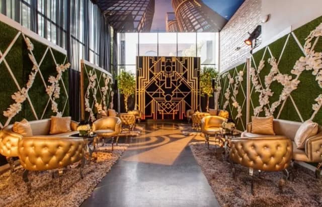 Phoenix Lounge