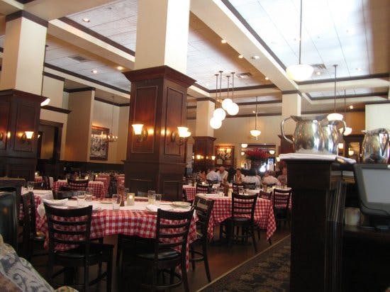 Maggiano's San Jose restaurant with checkered tablecloths, perfect for dining events and parties.