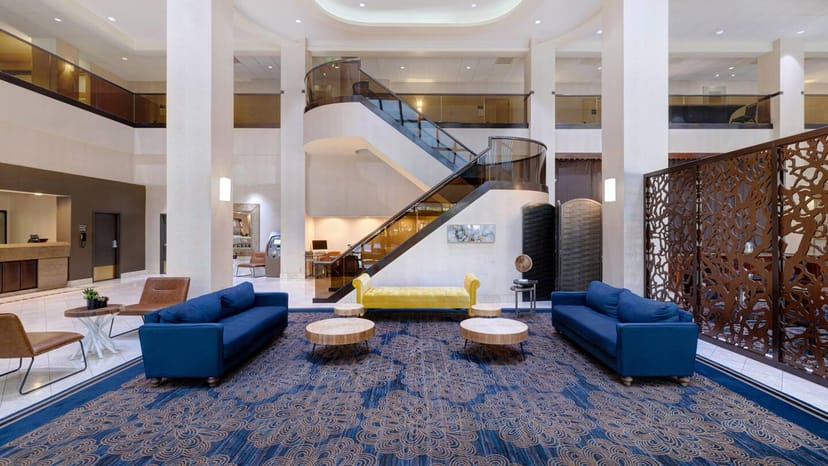 La Fontana Restaurant lobby in Hilton Santa Clara, modern seating for events and gatherings.