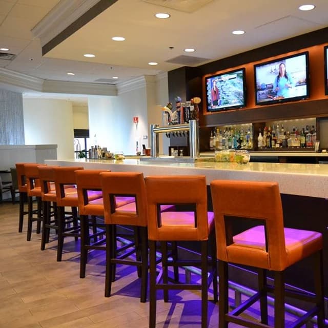 Casual Eatery/Bar